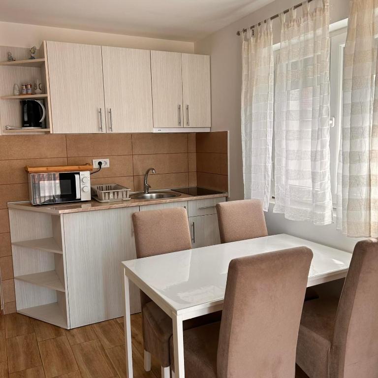 Villa Ronić - Deluxe Apartment - 9