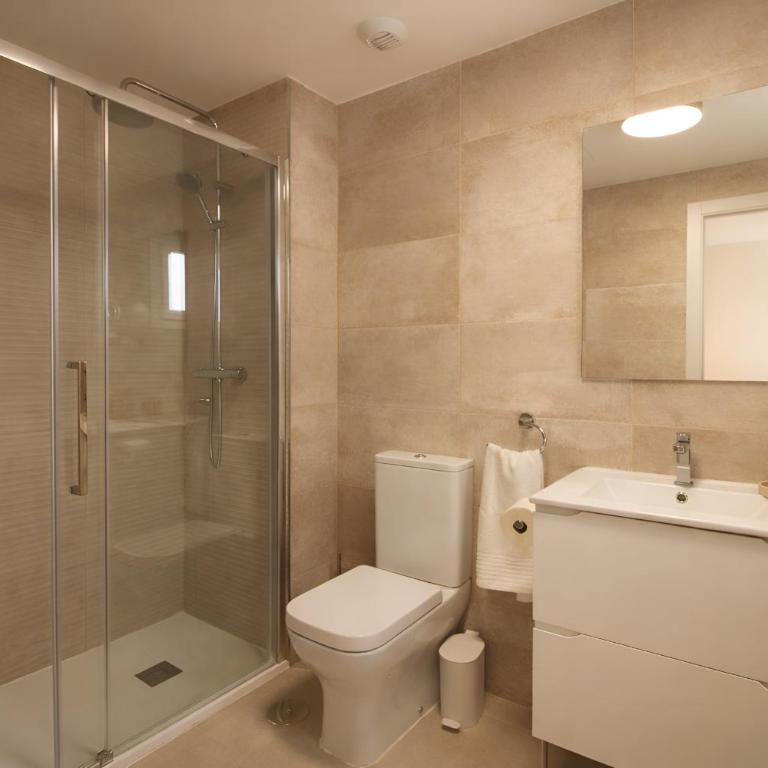 Luxury and modern 3 Bedroom townhouse walking distance to the beach! - Casa - 11