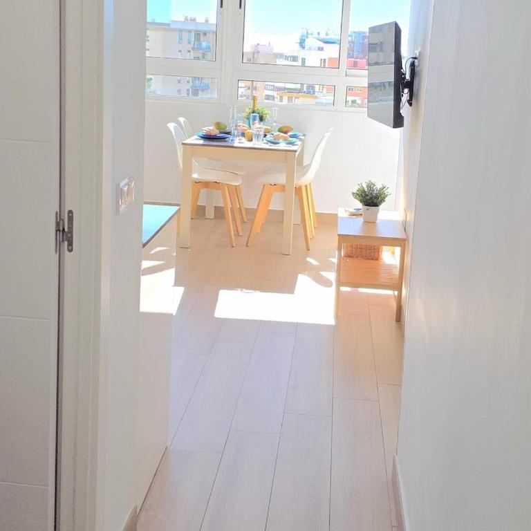 Salome Nogalera Sea View apartment 2 Bedroom City center walking distance to the beach and train station by NAMASTE ELITE - Apartamento de 2 dormitorios - 5