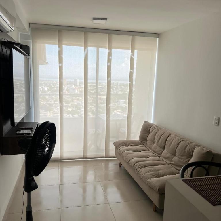 Spacious Flat with stunning Views Great Location - Apartment - 7