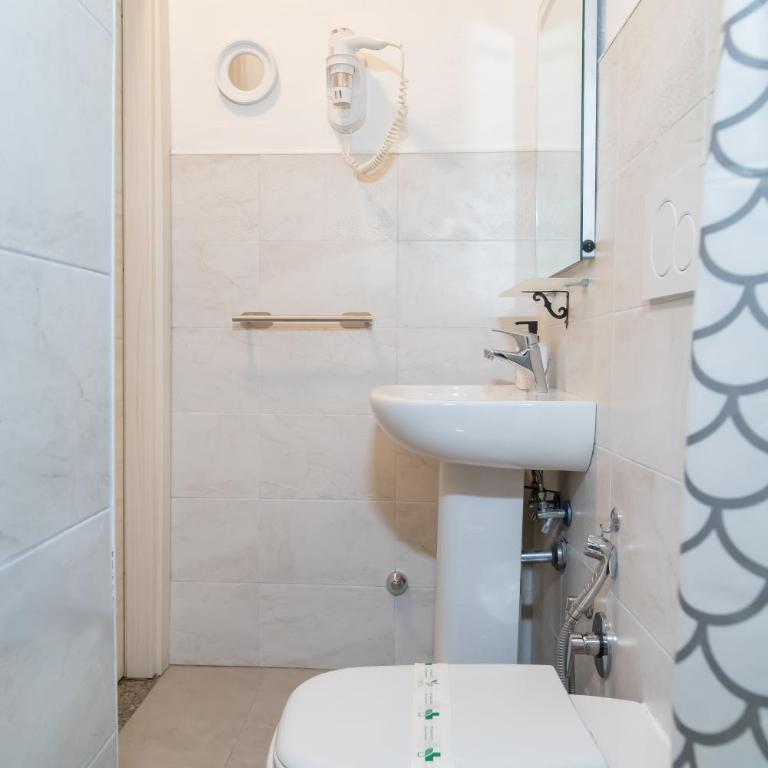 Volte Antiche & Comfort Moderno a Due Passi da Termini - Appartamento con 2 Camere da Letto - 23