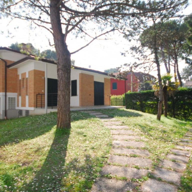 Cozy retreat 500mt from the sea - Villa - 13