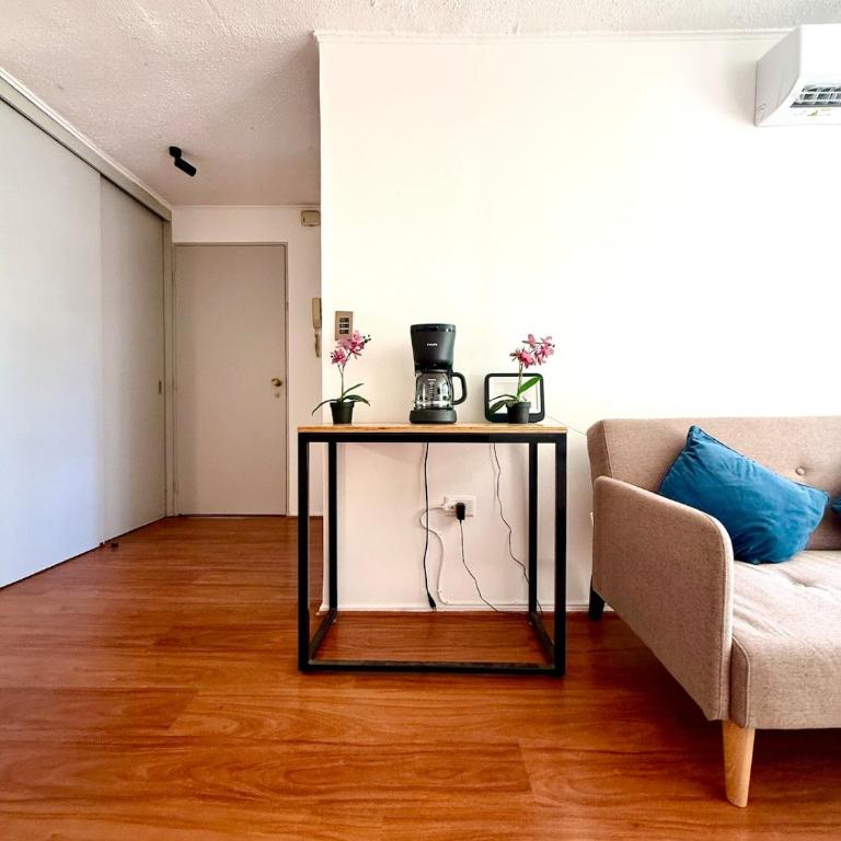 Bright apartment in the heart of Santiago - Two-Bedroom Apartment - 1