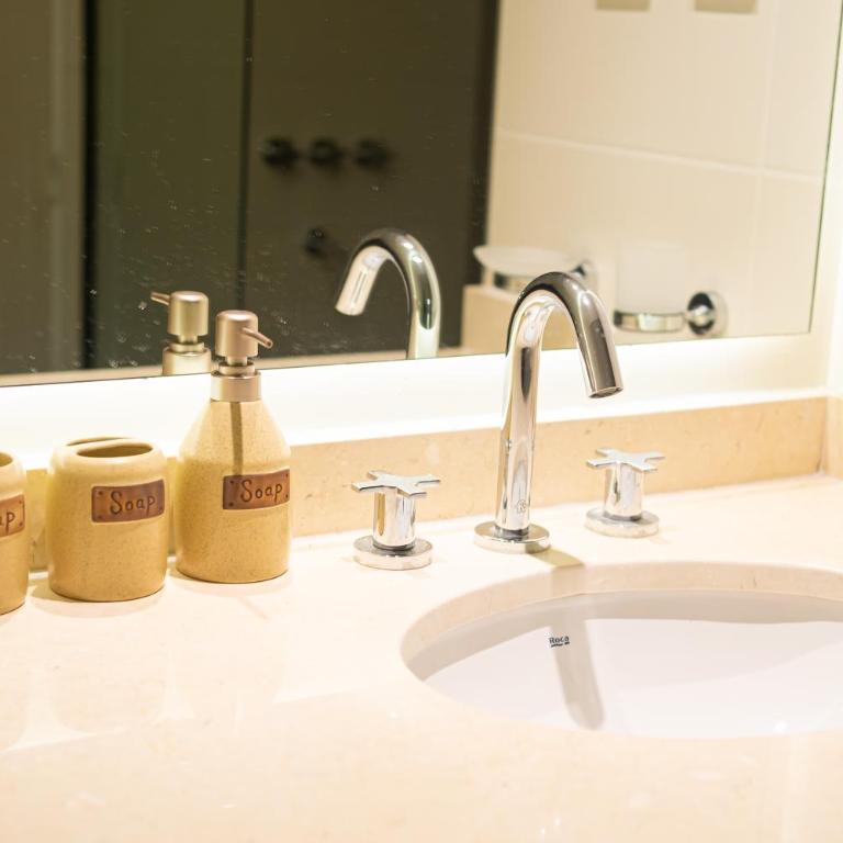 Loft Moderno con Balcón-Pileta-Vista Cerros - One-Bedroom Apartment - 30