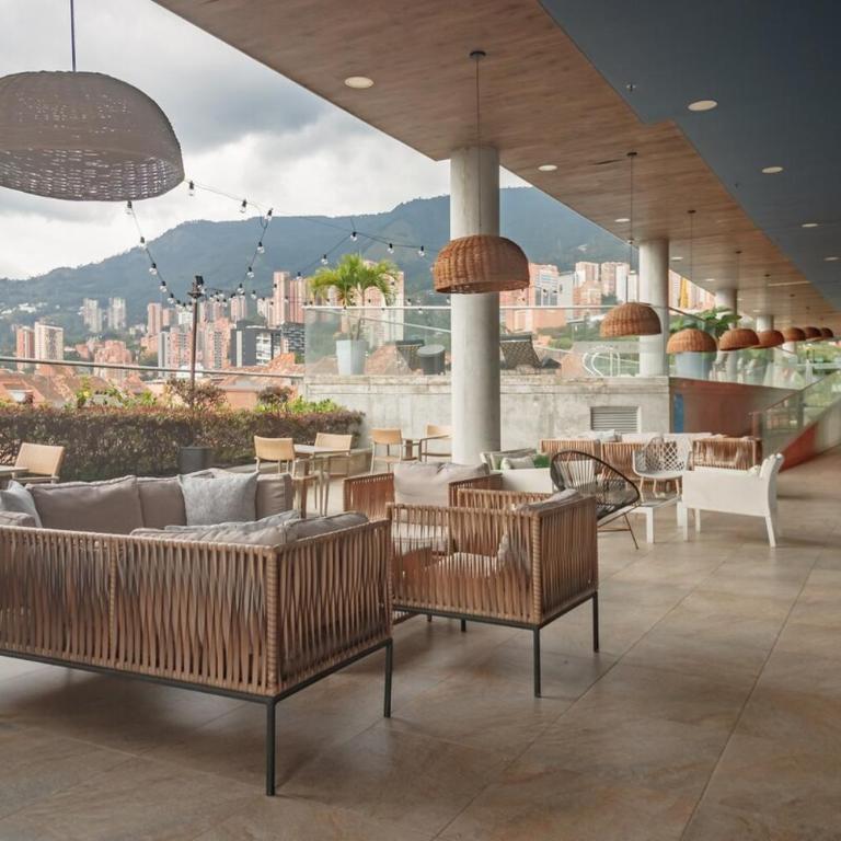 Luxury Studio El Poblado Pool Rooftop 4th Floor - One-Bedroom Apartment - 9
