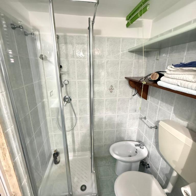 Il ponte di vetro Home - Appartamento con 1 Camera da Letto - 10