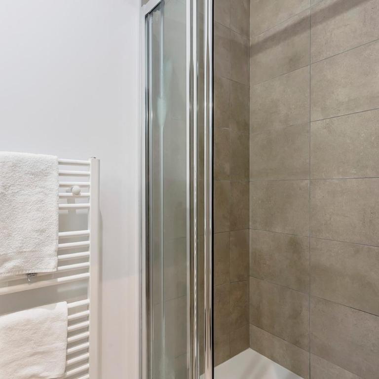 Exceptional Apartment - Terrace 2P Oullins - Appartement 1 Chambre - 14