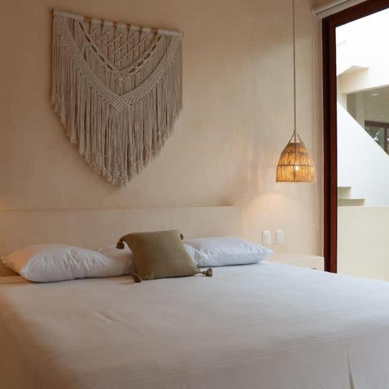 Exclusive 3BR Sky Penthouse with Private Rooftop Pool - Apartment - 6