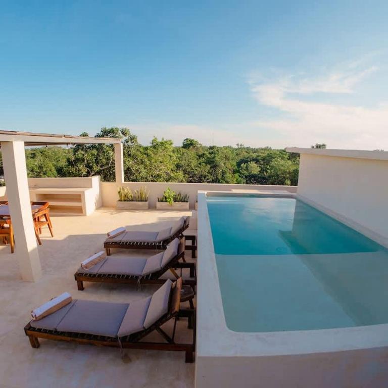 Exclusive 3BR Sky Penthouse with Private Rooftop Pool - Apartment - 38