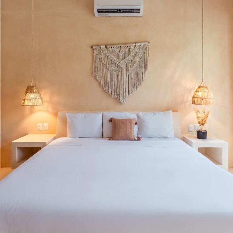 Private 6BR Jungle Compound with Rooftop Pool - Apartment - 8