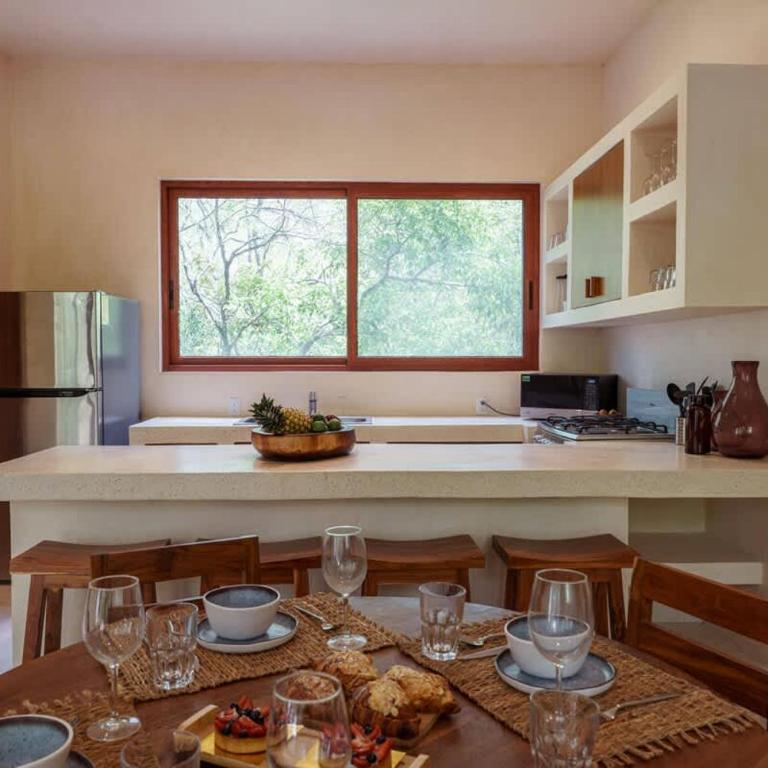 Private 6BR Jungle Compound with Rooftop Pool - Apartment - 24