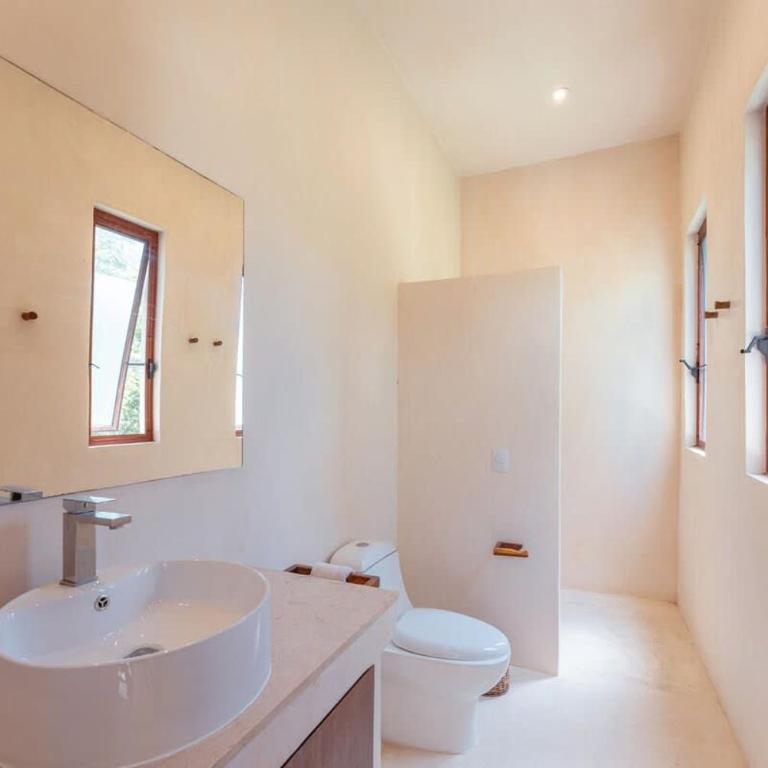 Private 6BR Jungle Compound with Rooftop Pool - Apartment - 47