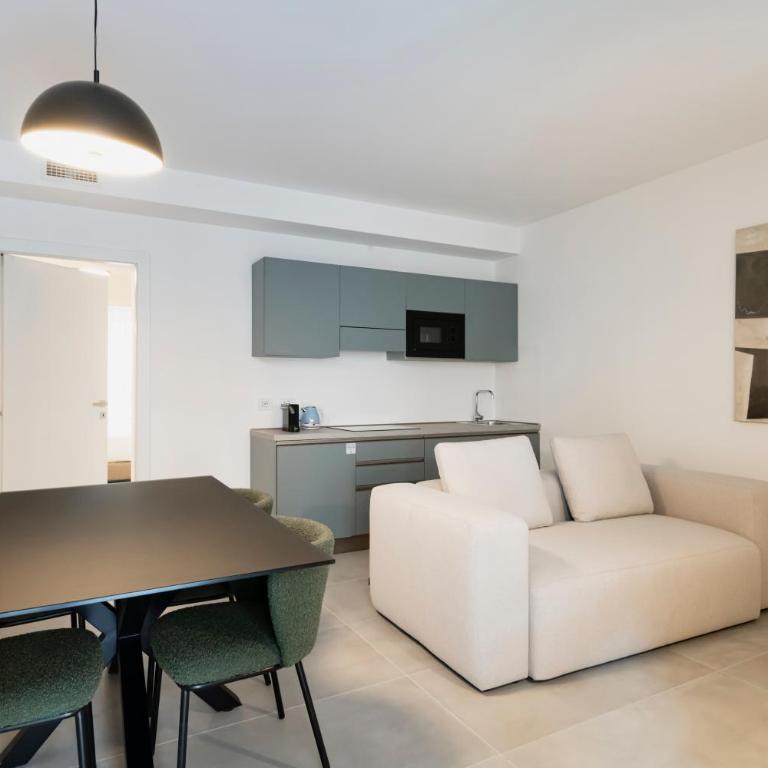 RELSTAY - De Angeli - Two-Bedroom Deluxe Apartment - 10