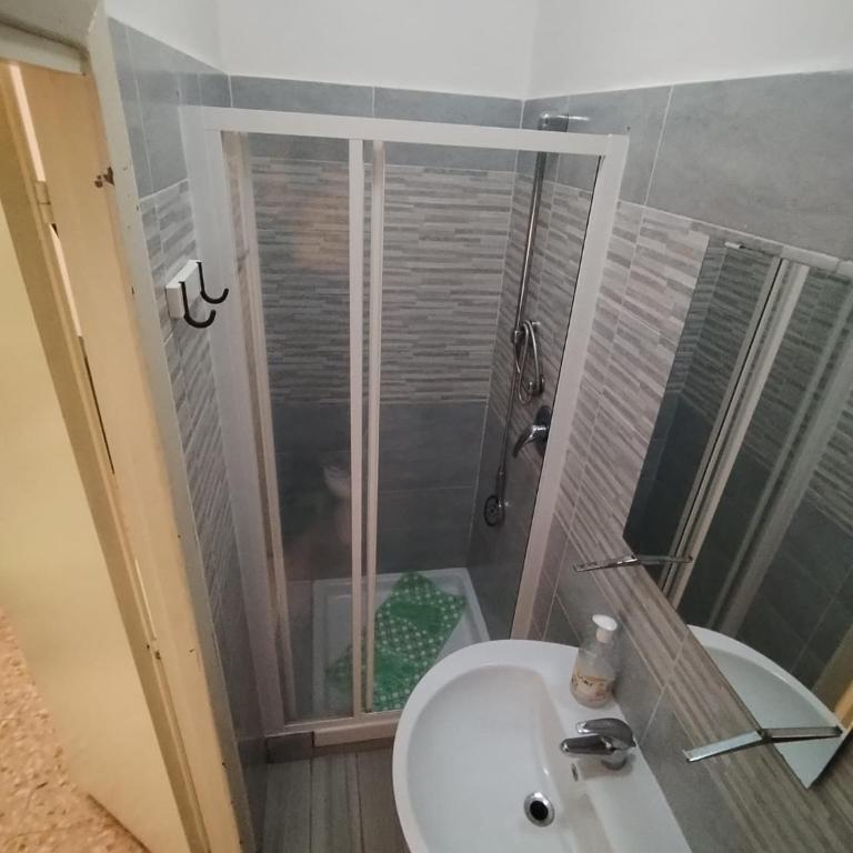Next Stop Roma Affittacamere Casilino - Camera Singola con Bagno Privato - 14