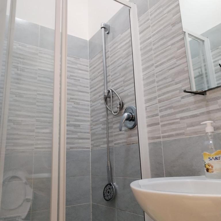 Next Stop Roma Affittacamere Casilino - Camera Singola con Bagno Privato - 13