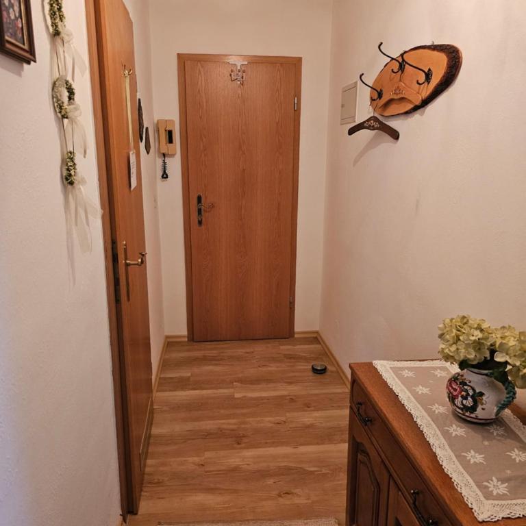 Gartenappartement Launspach Zentrale Lage mit Bergblick - Appartamento con 1 Camera da Letto - 5