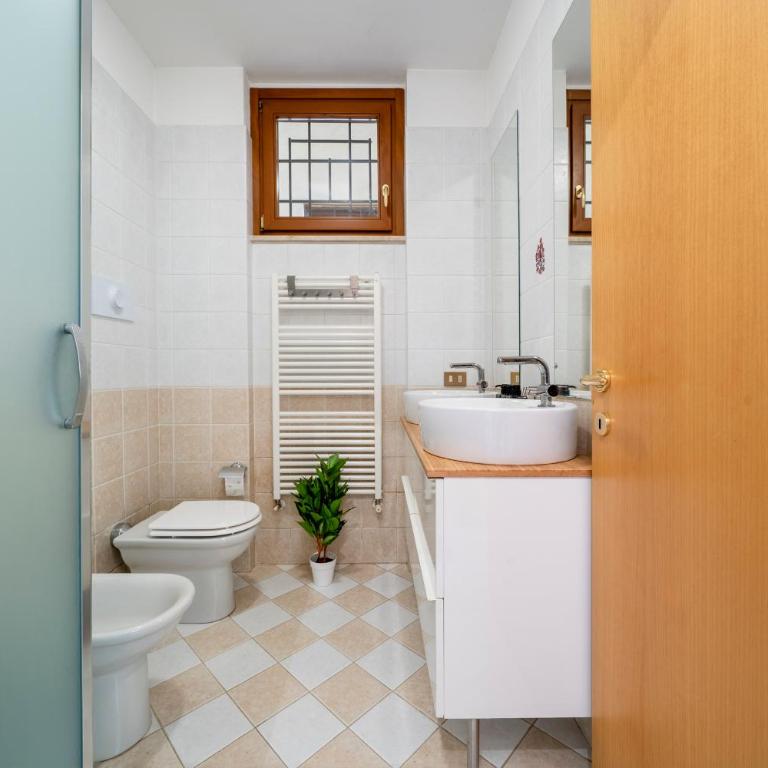 Desenzano-Sirmione - Lake 1 min - Pool, Parking, AC - Appartamento con 1 Camera da Letto e con Giardino - 12