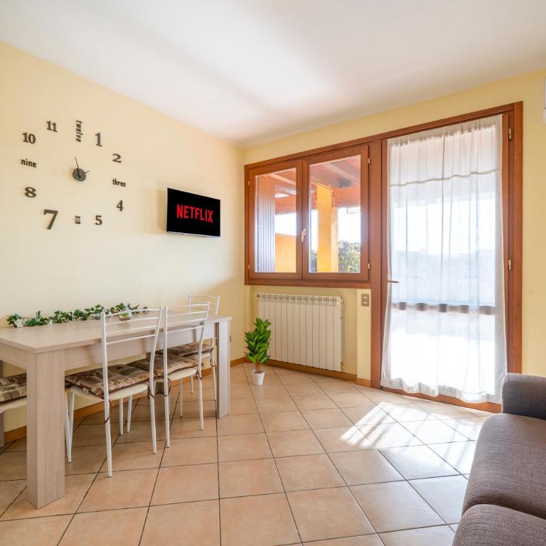 Desenzano-Sirmione - Lake 1 min - Pool, Parking, AC - Appartamento con 1 Camera da Letto e con Giardino - 2