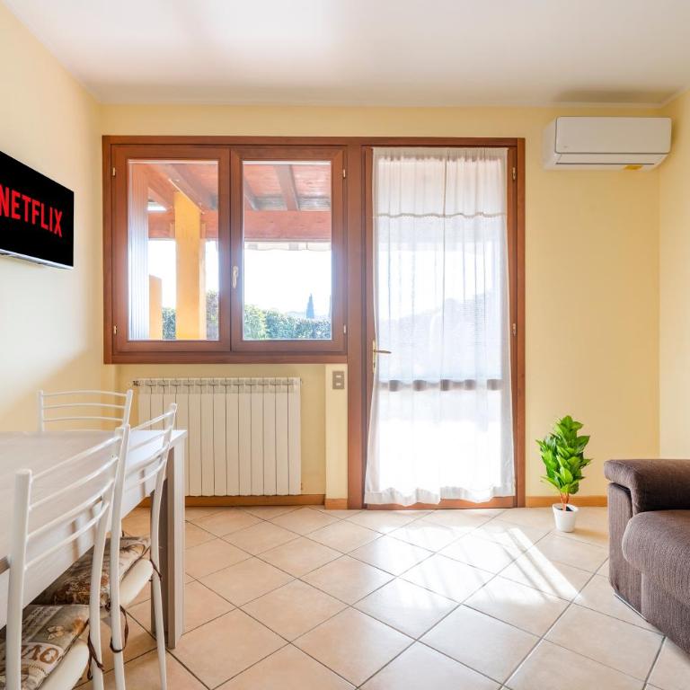 Desenzano-Sirmione - Lake 1 min - Pool, Parking, AC - Appartamento con 1 Camera da Letto e con Giardino - 8