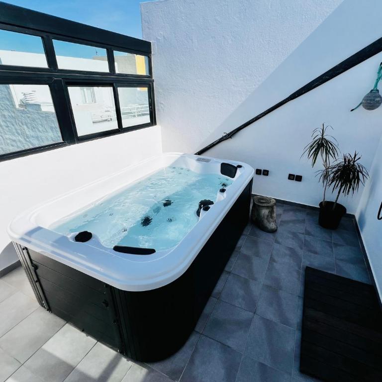 Atlantic Green 3 Apartment, Terrace, Solarium and Spa - One-Bedroom Apartment - 18