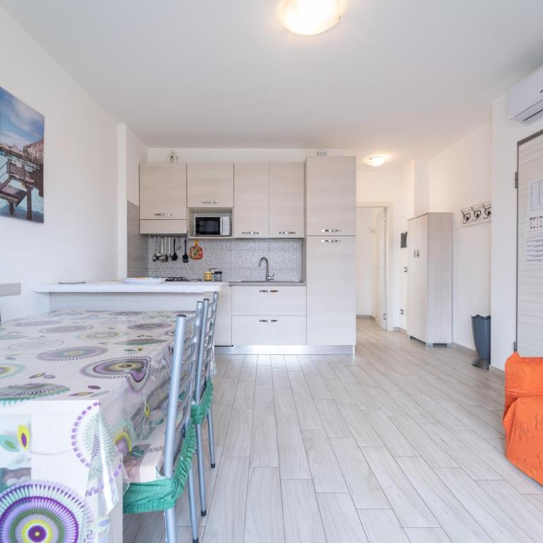 Appartamenti MD - Appartamento Loft con 1 Camera da Letto e Balcone - 3