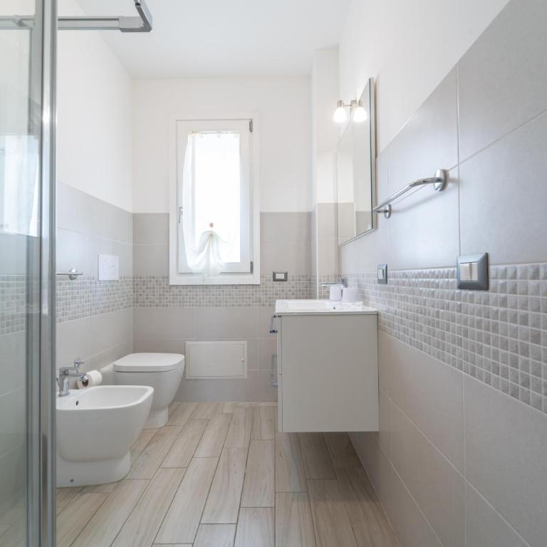 Appartamenti MD - Appartamento Deluxe con 2 Camere da Letto e Balcone - 9