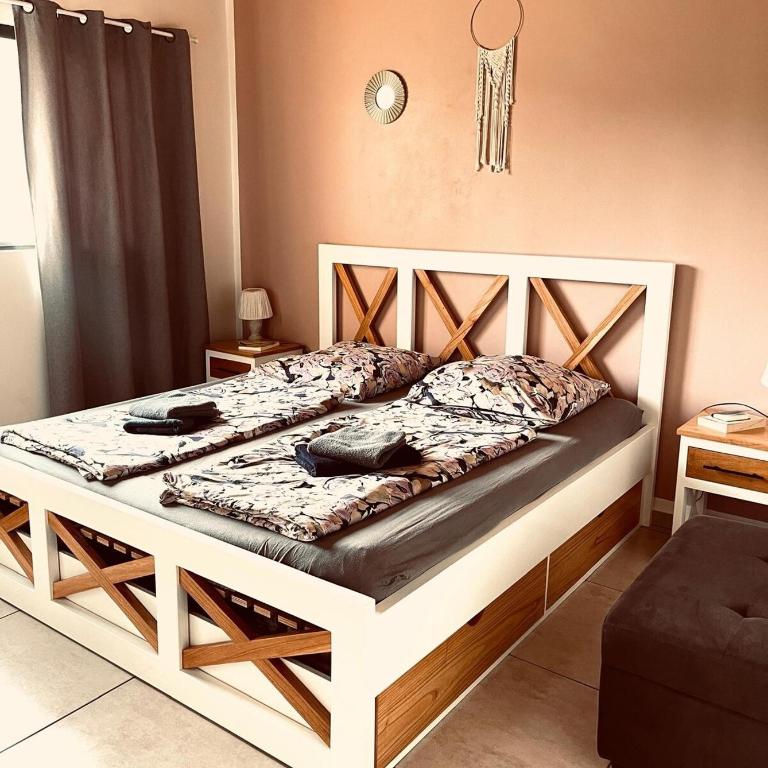Casa de la paz - Two-Bedroom House - 21
