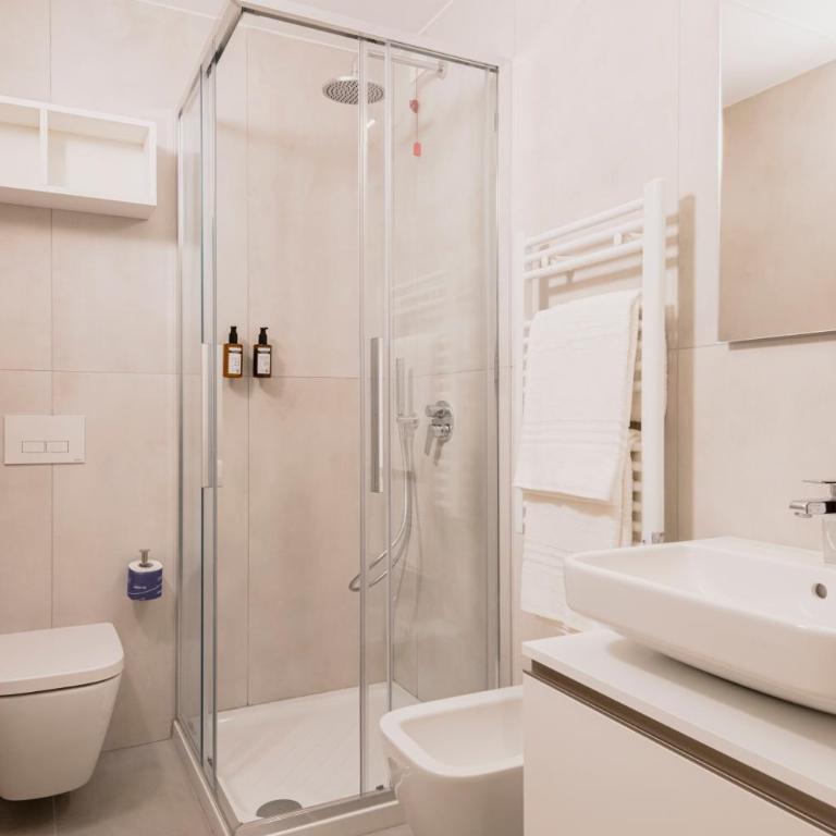 RELSTAY - De Angeli - Deluxe One-Bedroom Apartment - 24