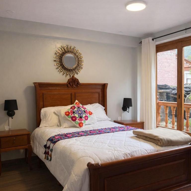 Rumiwasi Inn Boutique Ollantaytambo - Deluxe Double Room with Balcony - 1