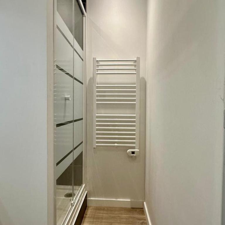 République - 2 Bedrooms - Skyscraper - Apartment mit 2 Schlafzimmern - 3