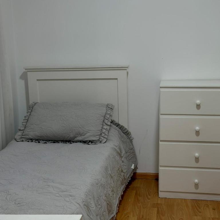 Casa interna PH - Three-Bedroom Apartment - 8