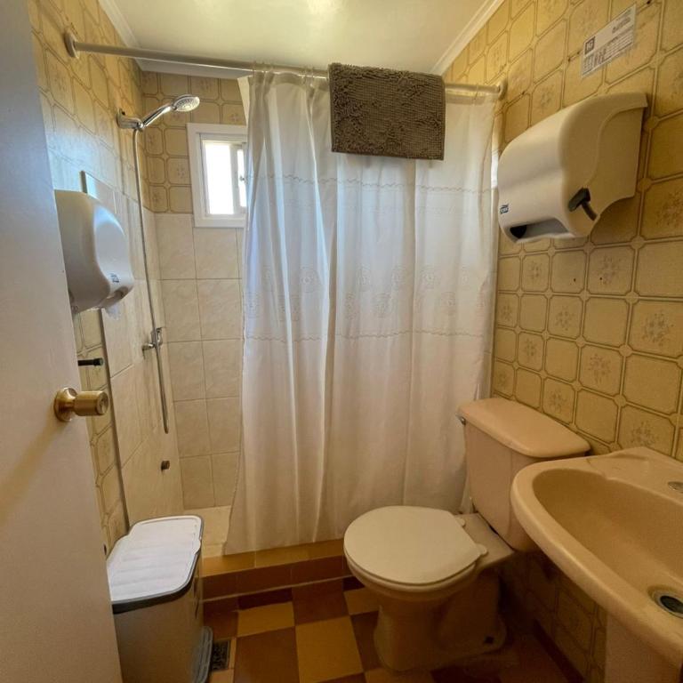 Residencial Golden - Twin Room with Private External Bathroom - 4