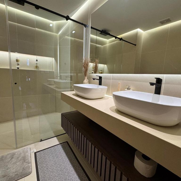 Arroyuelos - Three-Bedroom Apartment - 52