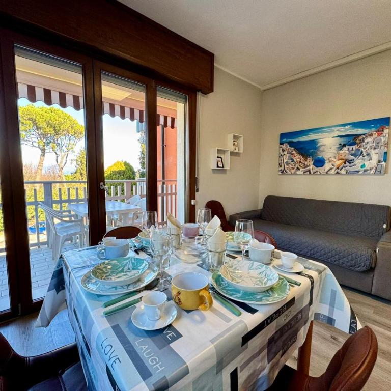 Premium Apartments Peschiera - Appartamento Deluxe con 2 Camere da Letto e Balcone - 1