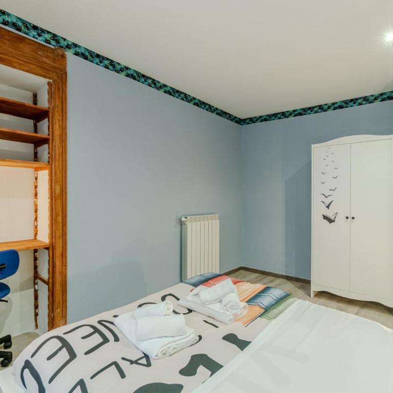 GuestHost - The Booklover Apartment - One-Bedroom Apartment - 11