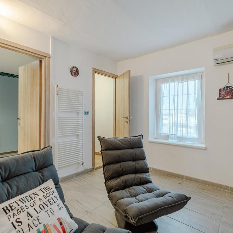 GuestHost - The Booklover Apartment - One-Bedroom Apartment - 6