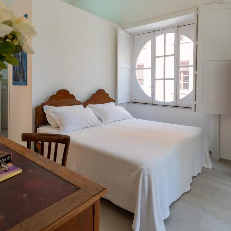 Donna Fortuna - Quadruple Room with Private Bathroom - 11