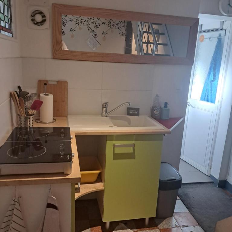 P'tite maison atypique avec terrasse - Casa con 1 Camera da Letto - 5