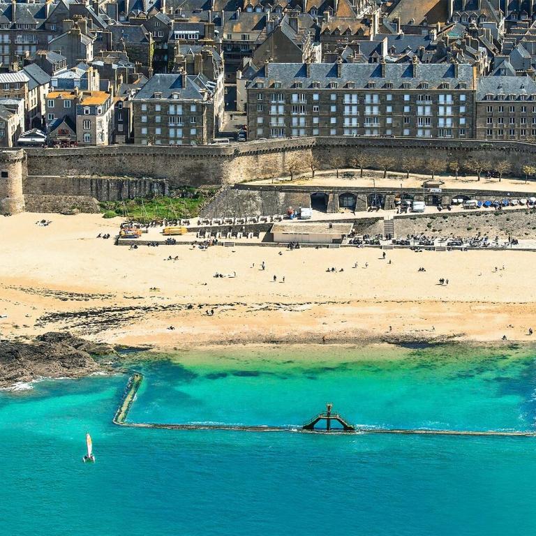 Appartement calme 4 à 5 personnes Saint Malo Intra Muros 5 mns plages - Appartamento con 2 Camere da Letto e Balcone - 3