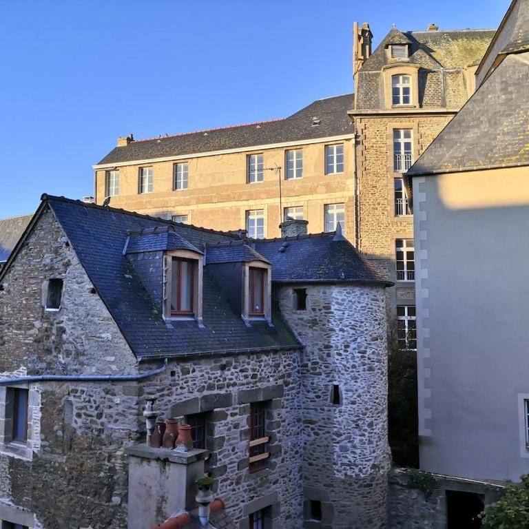 Appartement calme 4 à 5 personnes Saint Malo Intra Muros 5 mns plages - Appartamento con 2 Camere da Letto e Balcone - 5
