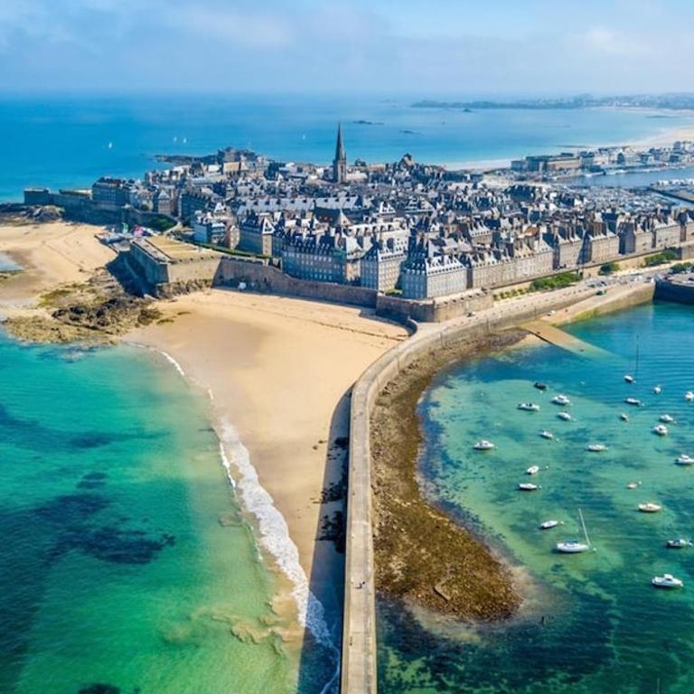 Appartement calme 4 à 5 personnes Saint Malo Intra Muros 5 mns plages - Appartamento con 2 Camere da Letto e Balcone - 15