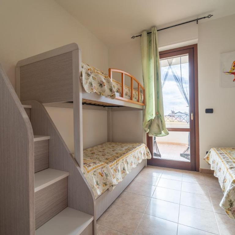 Appartamenti MC - Appartamento con 2 Camere da Letto e con Vista - 12