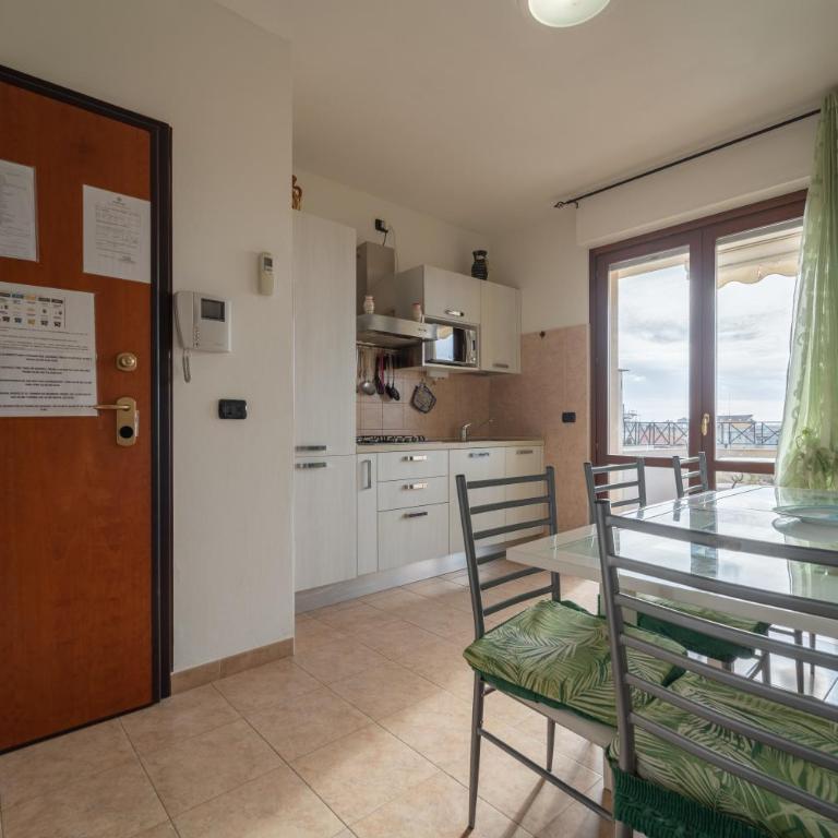 Appartamenti MC - Appartamento con 2 Camere da Letto e con Vista - 11