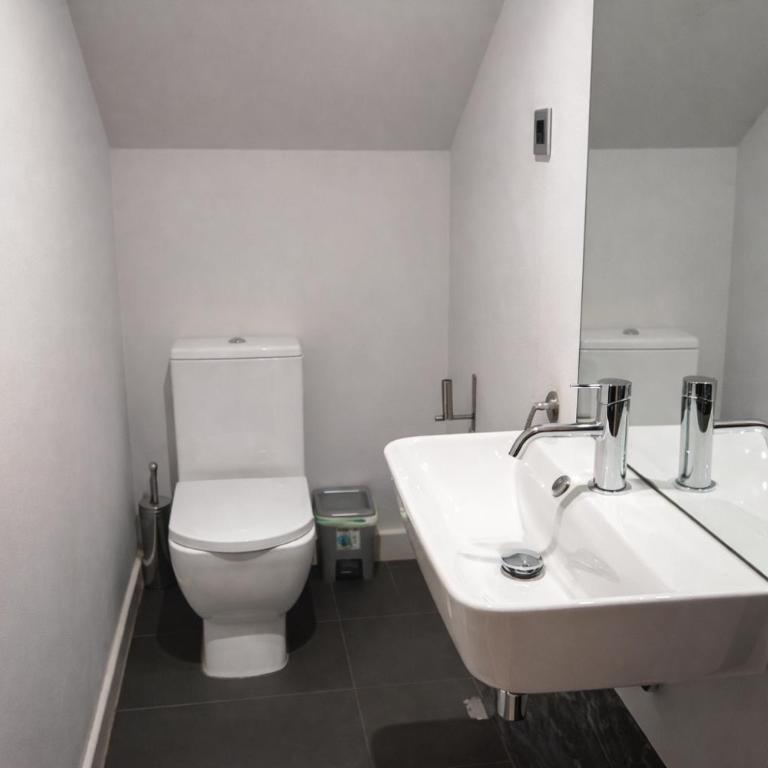 Rooms Centro de Madrid - Single Room with Shared Bathroom - 6