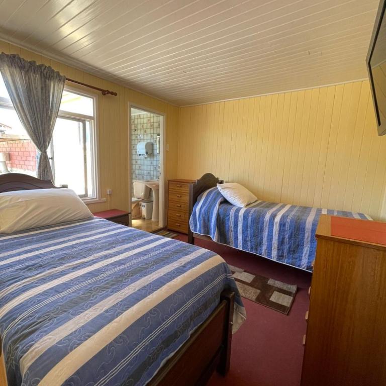 Residencial Golden - Twin Room with Private Bathroom - 4
