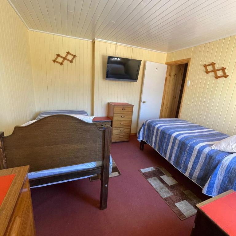Residencial Golden - Twin Room with Private Bathroom - 6