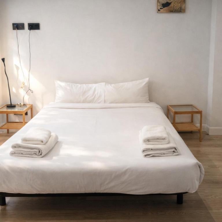 Rooms Centro de Madrid - Single Room with Shared Bathroom - 7