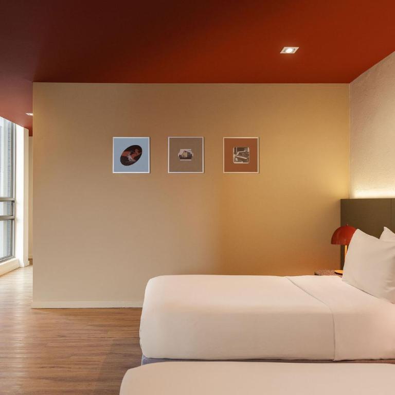 Loma, Medellin, a Tribute Portfolio Hotel - Deluxe Twin Room with Mountain View and Balcony - 3