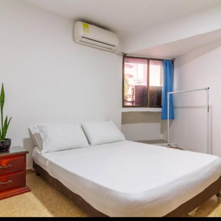Cynthia Rooms Kawica Bocagrande Beach Cartagena - Three-Bedroom Premium Apartment with Balcony - 11