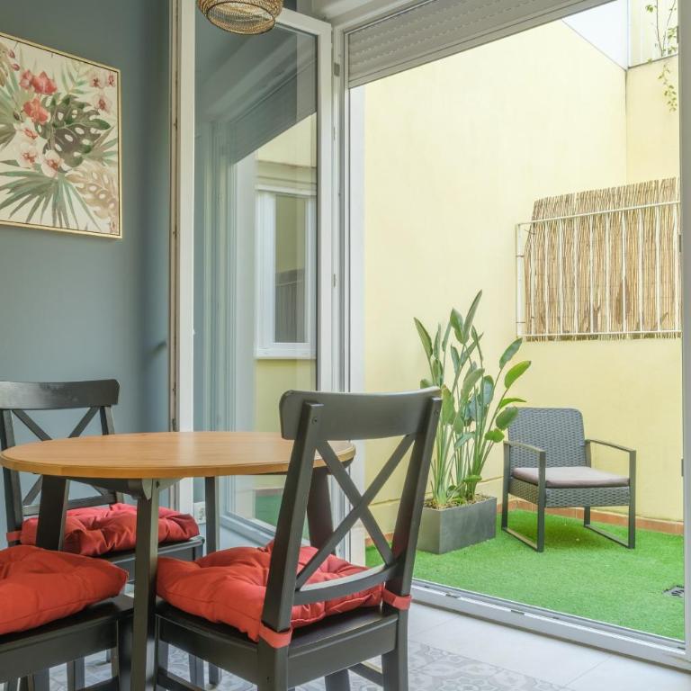 Chic & Comfortable Apartment, Private Terrace - Superior Apartment - 16